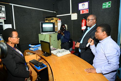 NMG-CEO--interacting-with-students-from-Mount-Kenya-University-department-of-journalism-and-mass-communication
